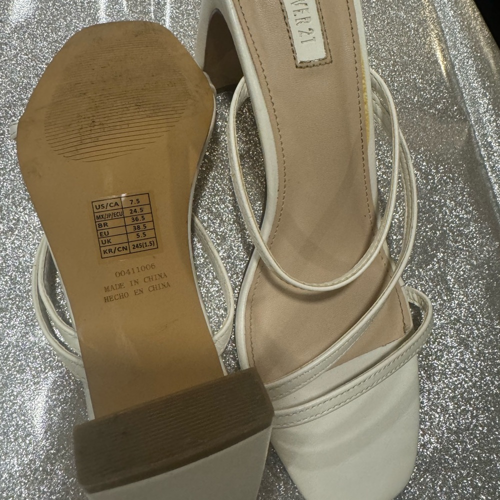#200.  Prom time: White Mule sandal; Size US 7.5; excellent condition